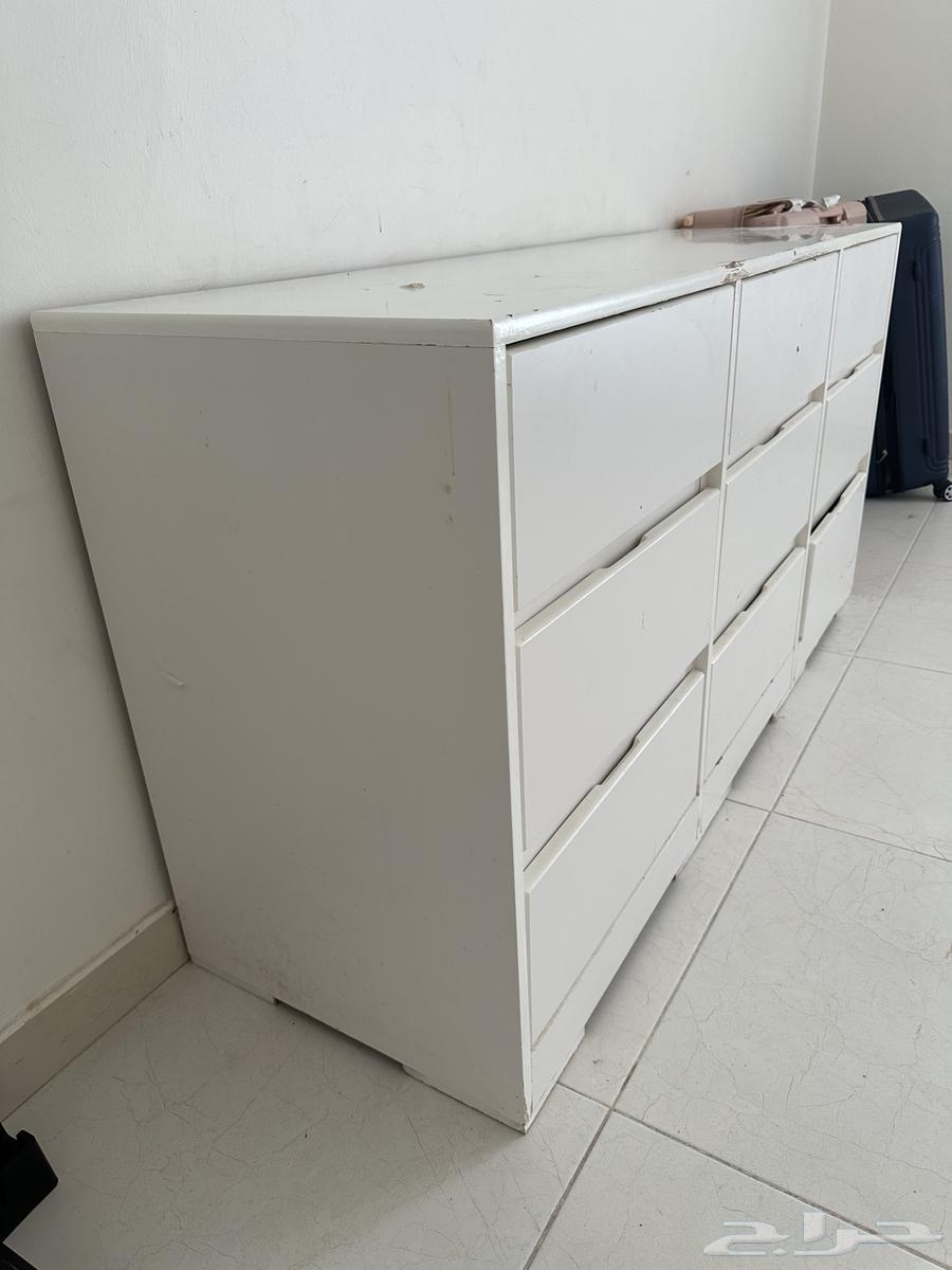 للبيع دولاب ابيض 9 ادراج64537672737282110