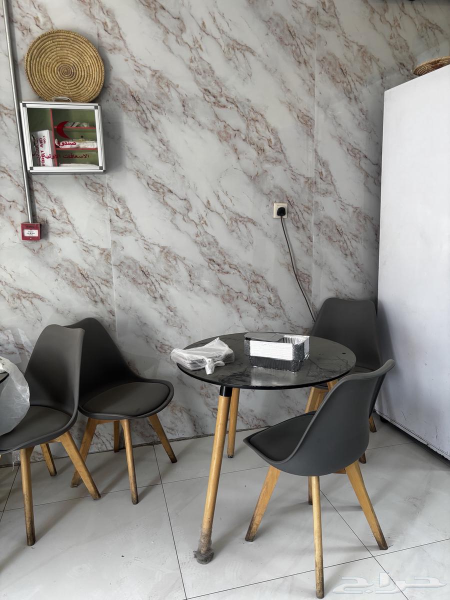 يوجد أغراض لمطعم كاملة للبيع64537114389635113