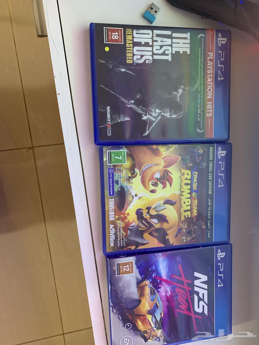 سوني فور مستعمل مع يدين و8 اشرطة ومروحه64521283096449111