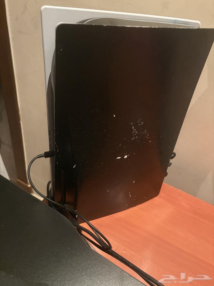 مستخدم و نضيف مع يدين و سته اشرطه و هديه سوني 4 مع يد5 sony64540337748737110