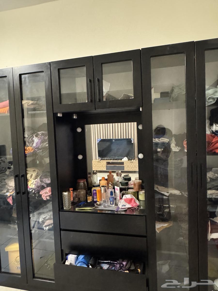 دولاب وسرير وكمودينة للبيع64540779987970110