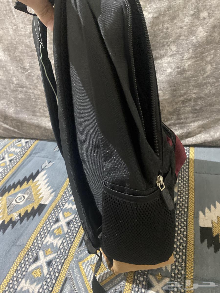 A bag from Jarir Bookstore64539811458049112