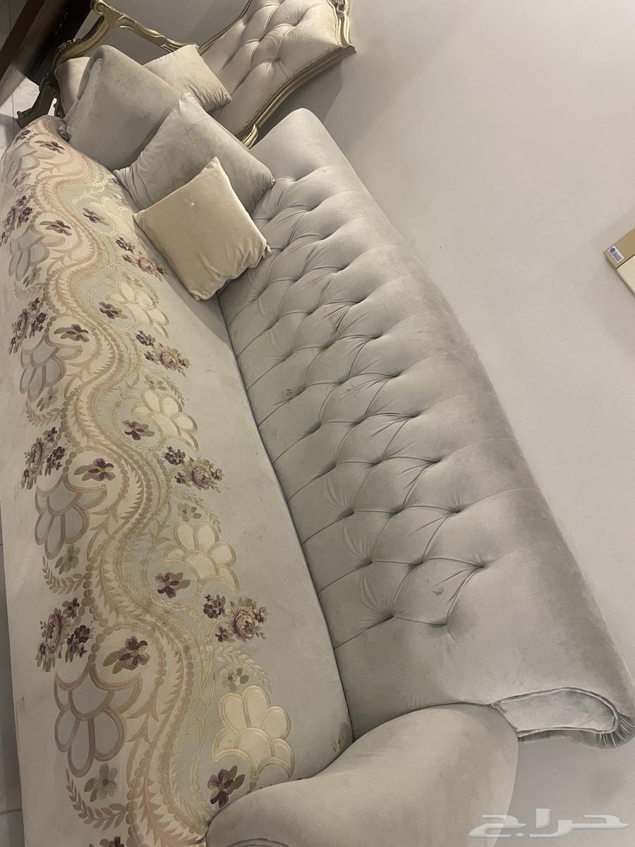 طقم مجلس كامل جيد ولاكن يحتاج غسيل64538007617665113