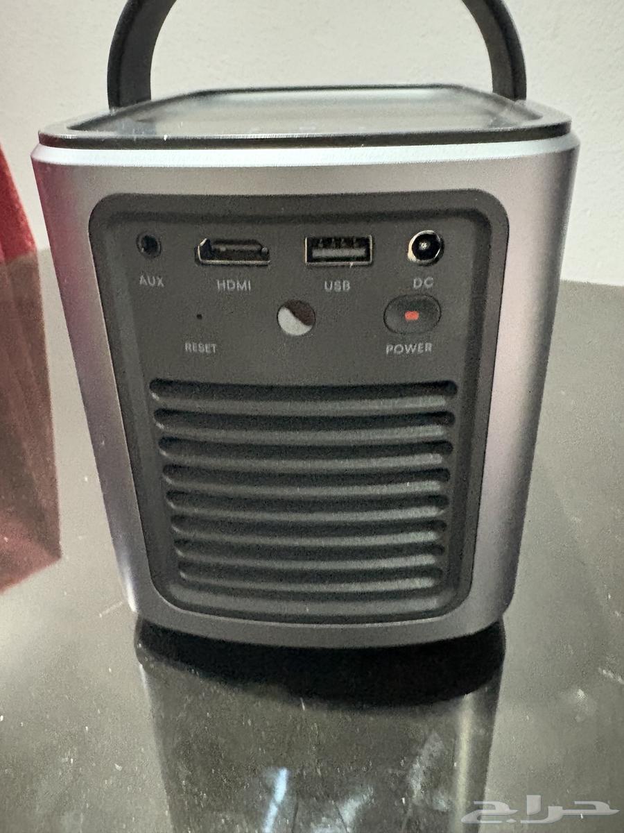 Excellent condition, very little used projector, excellent quality64543012102273111