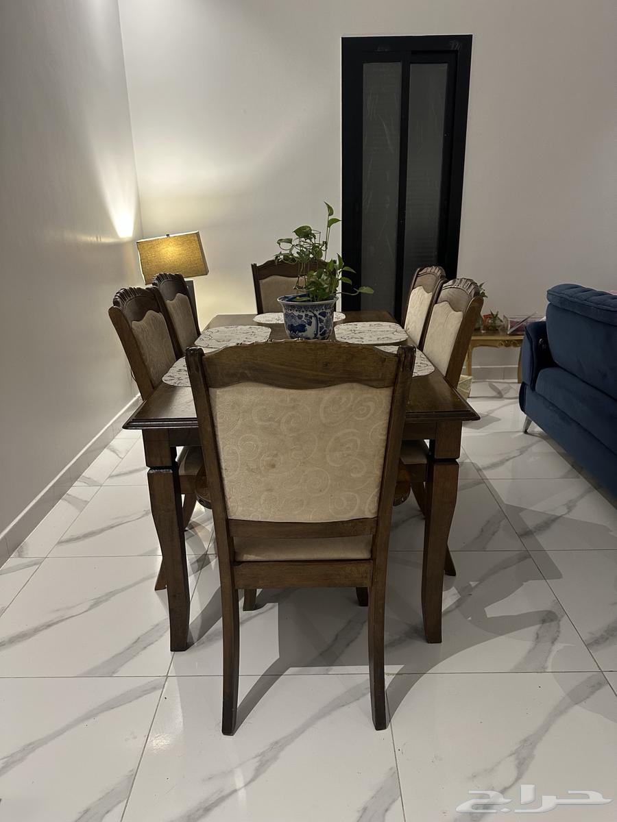 Absolute 6-Person Dining Table64542415832962112