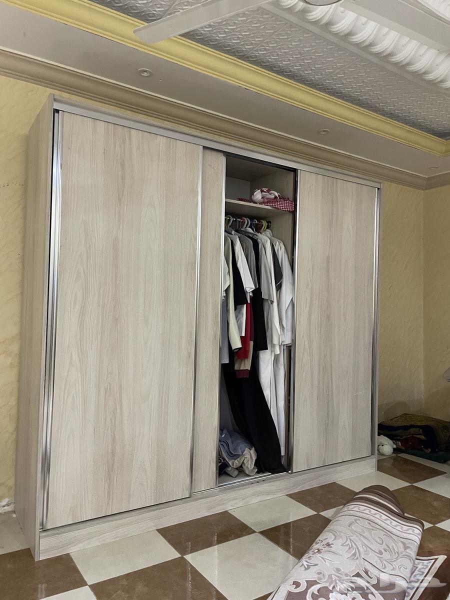 دولاب للبيع على السوم64542118774658110