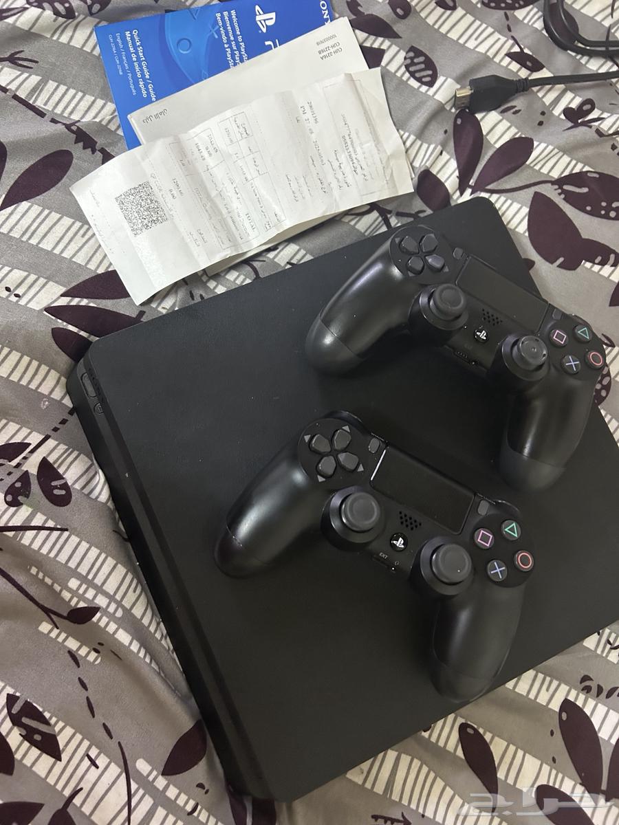 Sony 4, used for 2 months, located near the airport, price 700, I won't lower the price with Al-Samal64542927033602110