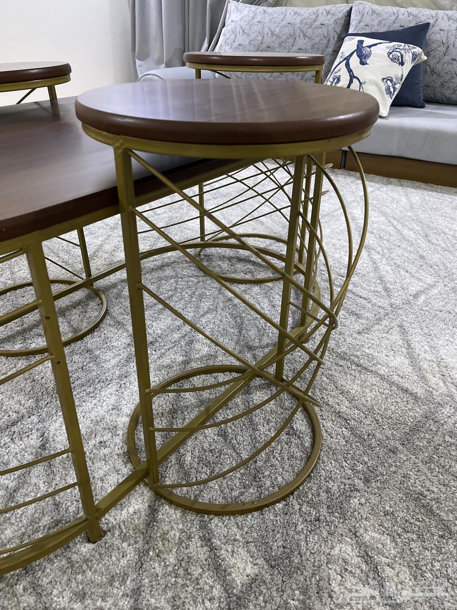 Table with 4 serving tables64536028649089112