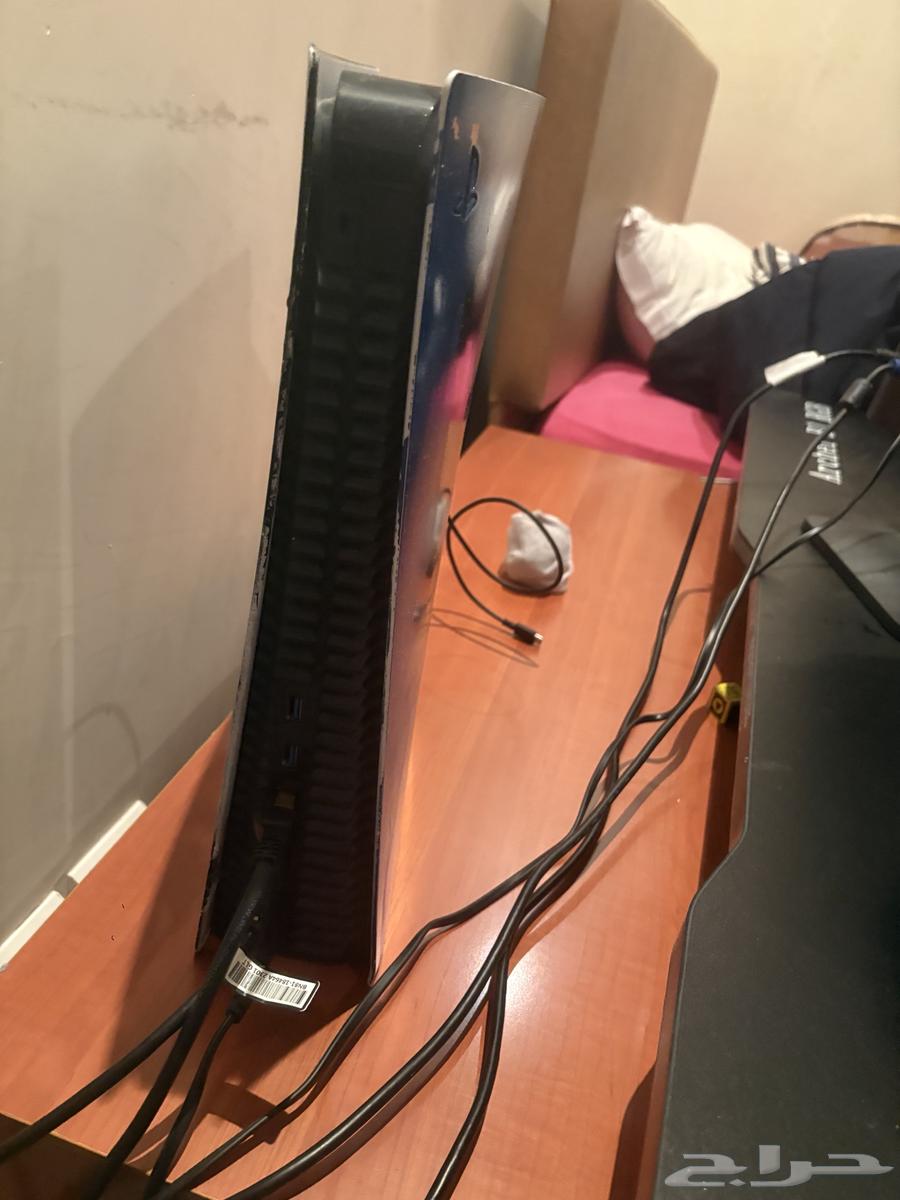 مستخدم و نضيف مع يدين و سته اشرطه و هديه سوني 4 مع يد5 sony64540337748737112