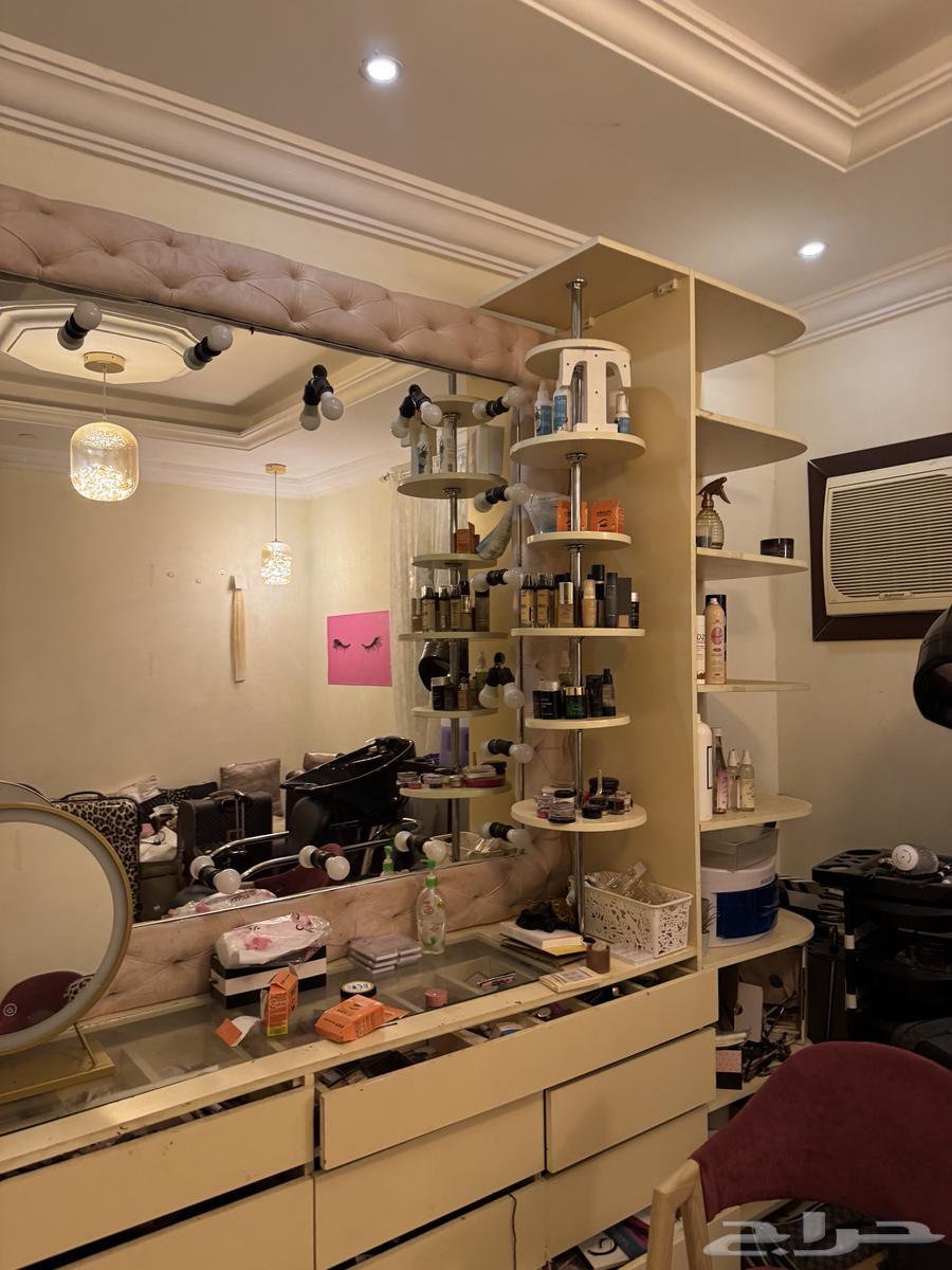 تسريحة مكياج مع اظائات جديدة وكبيرة ب 2000 قابل لتنازل64542557887618112