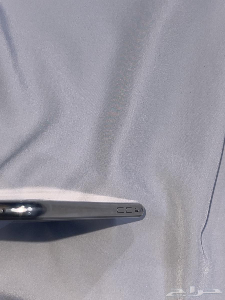 ايفون X 64 قيقا64540595305602112