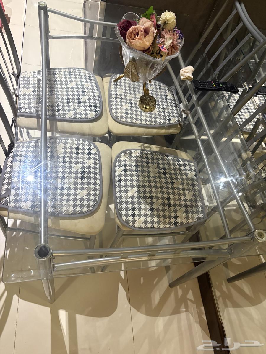 طاولة طعام للبيع64535364782465110