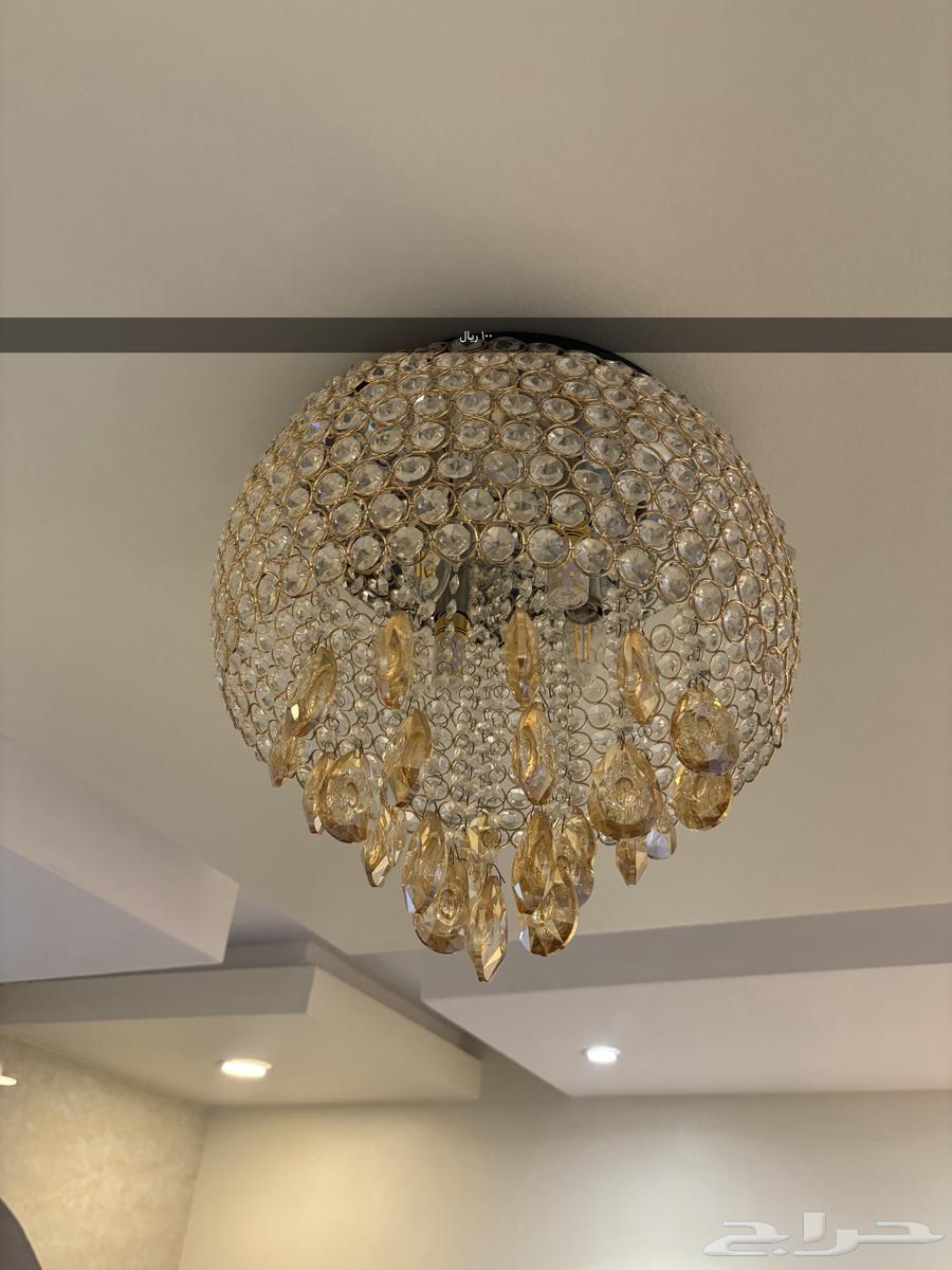 Various items for sale: chandeliers, guest tables, double bed sheets, wall clocks64543054615937112