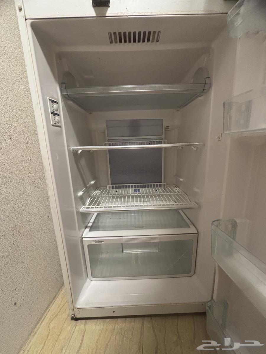 ثلاجة هيتاشي 13.9 قدم بحالة ممتازة مع محول كهرباء ياباني64535778842626113