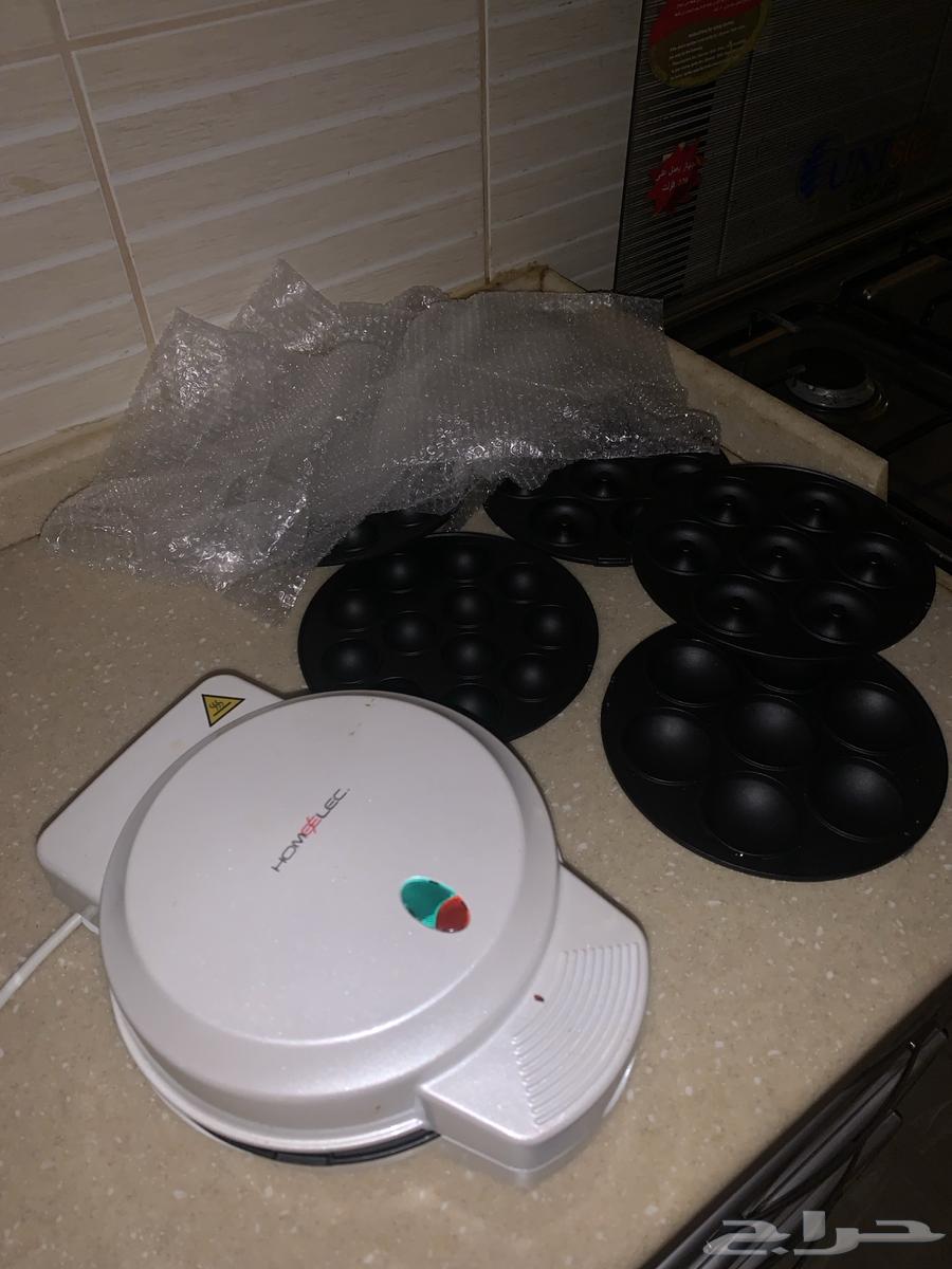 A machine that makes waffles in many ways64540851118210110