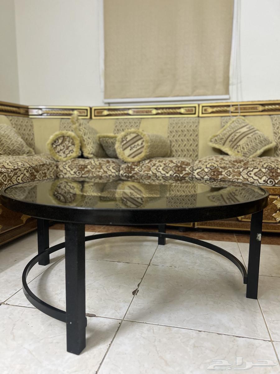 طاولة للبيع64537560424705112