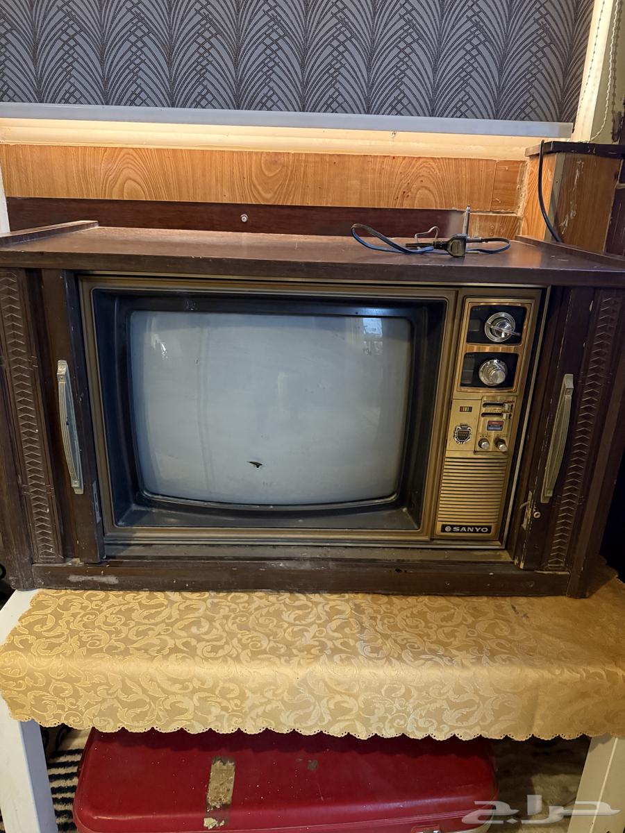 تلفزيون سانيو قديم64536571465218113