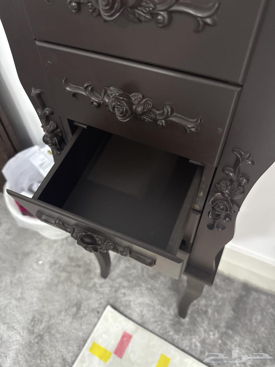 Dark brown 5-drawer accessory cabinet in good condition64537017033090111