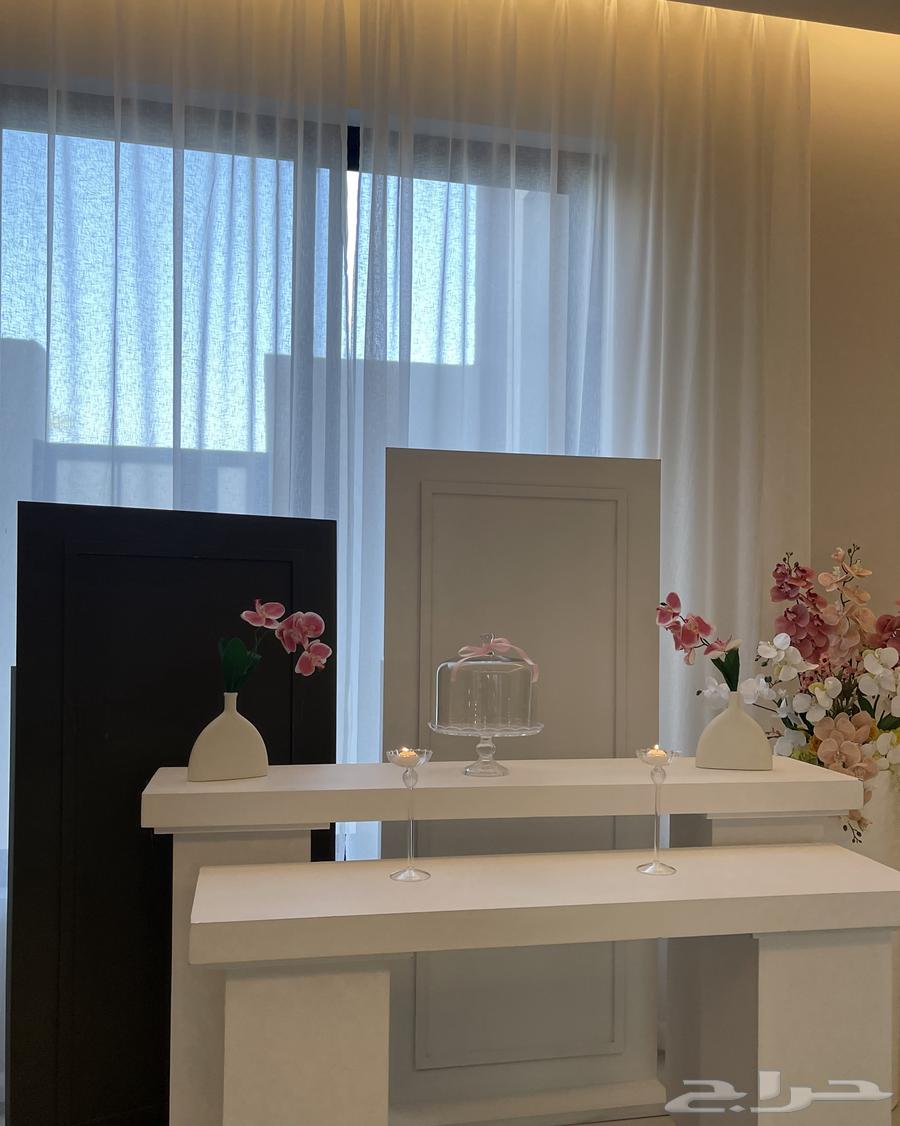 للبيع طاولات وستاندات استقبال لجميع المناسبات64541963499777114