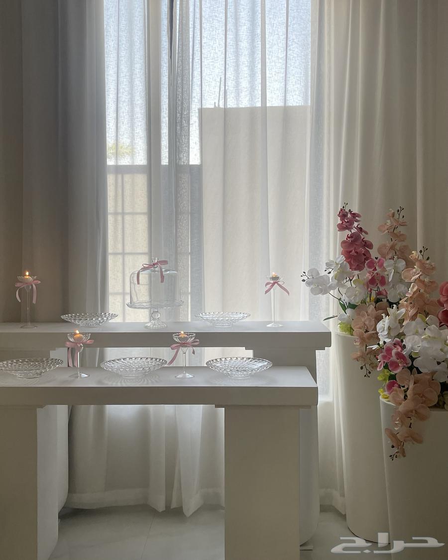 للبيع طاولات وستاندات استقبال لجميع المناسبات64541963499777110