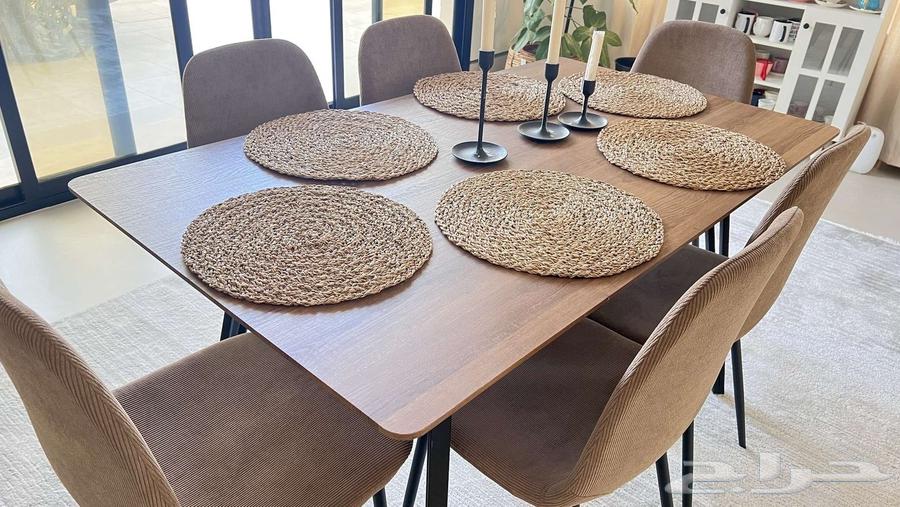 Dining table64541977565313112