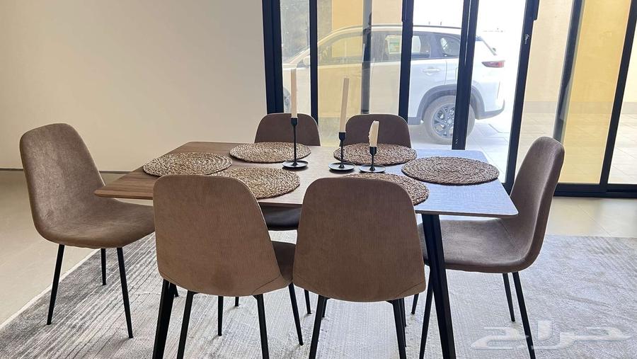 Dining table64541977565313113