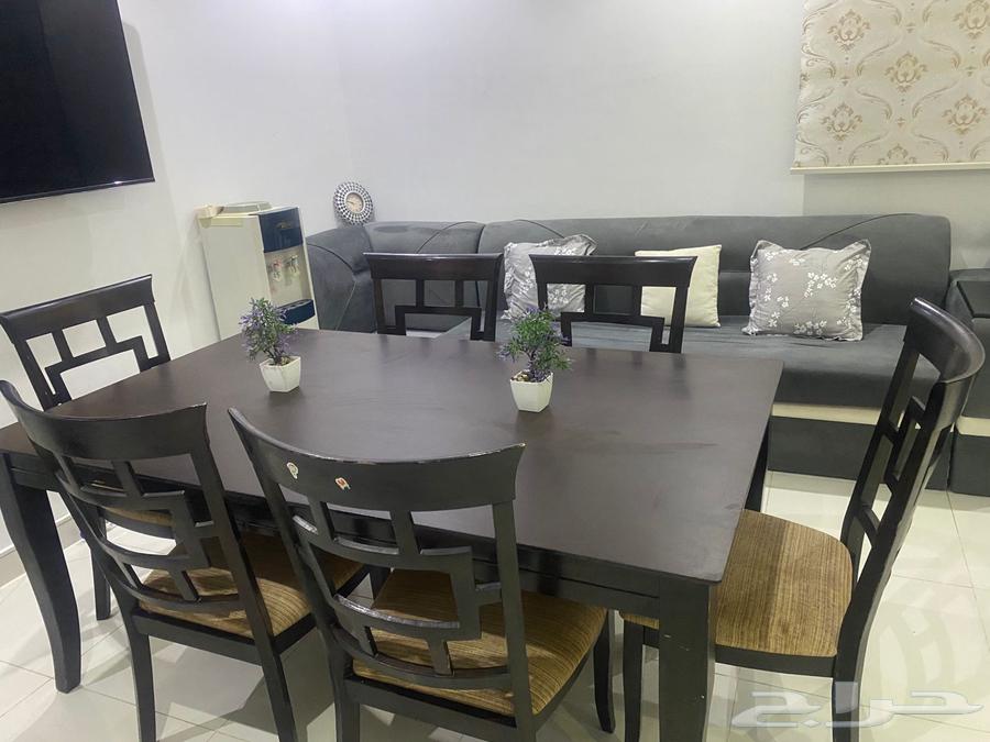 Dining table64535806529409111