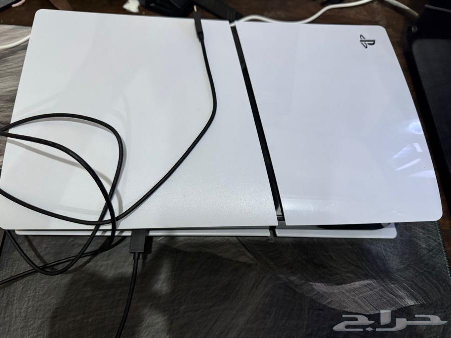 Sony 5 Slim Digital Version with Two-Year Warranty and Only Used for Five Months64541721427587110