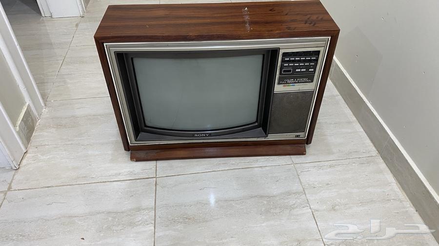 تلفزيون تراثي قديم للبيع على السوم64535485728001112
