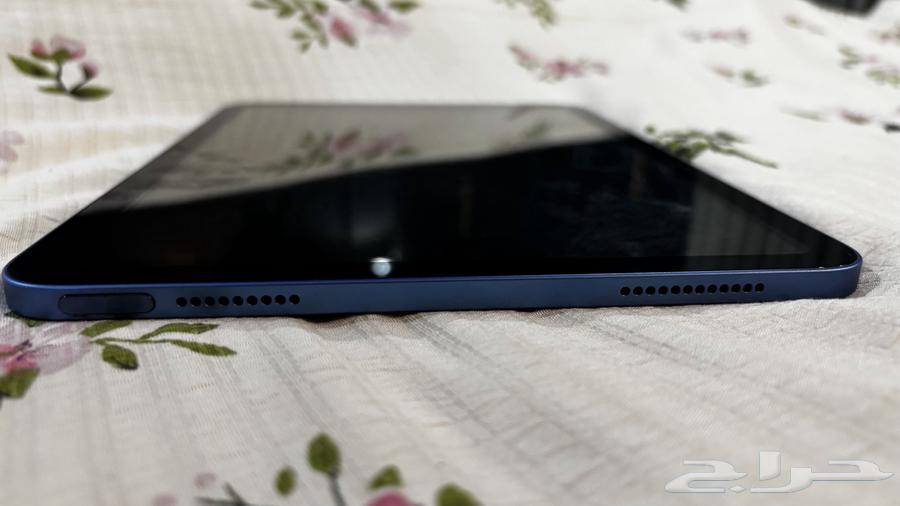 iPad for sale, nothing wrong with it, 2000 riyals, contact number64538303242627112