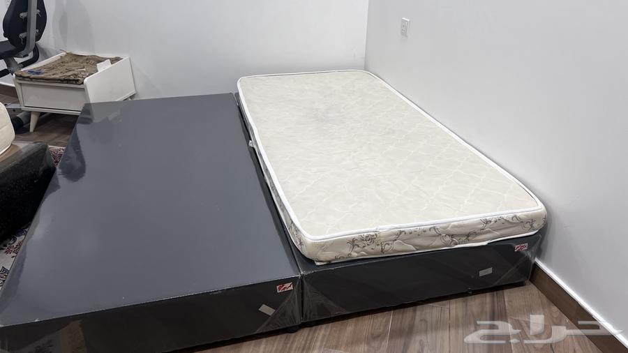 قاعدة خشبية لسرير نفرين64535652716546114