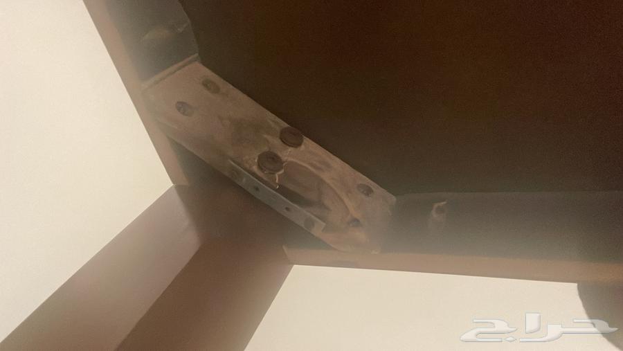 Table and buffet with 8 chairs64537449642626114