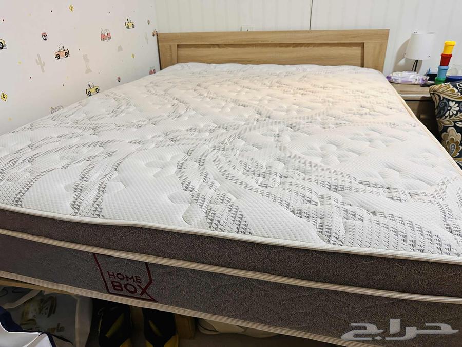 مرتبه 150 سم من هوم بوكس نظيفه جدا و تعتبر جديده64543267288065111