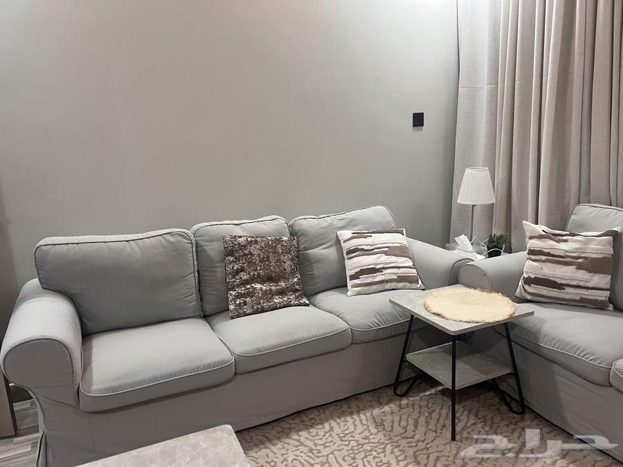 طقم كنب مع طاولات وسجاد64535118720898113