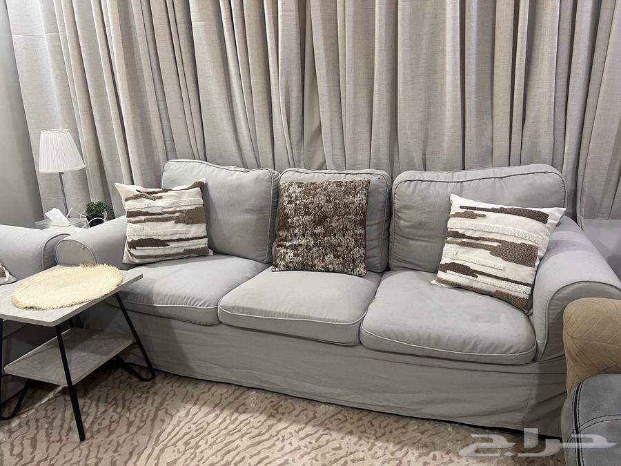 طقم كنب مع طاولات وسجاد64535118720898110