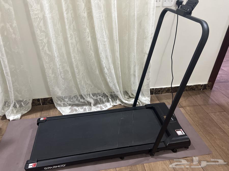 Belt almost new, lightly used, no defects64536948171011110