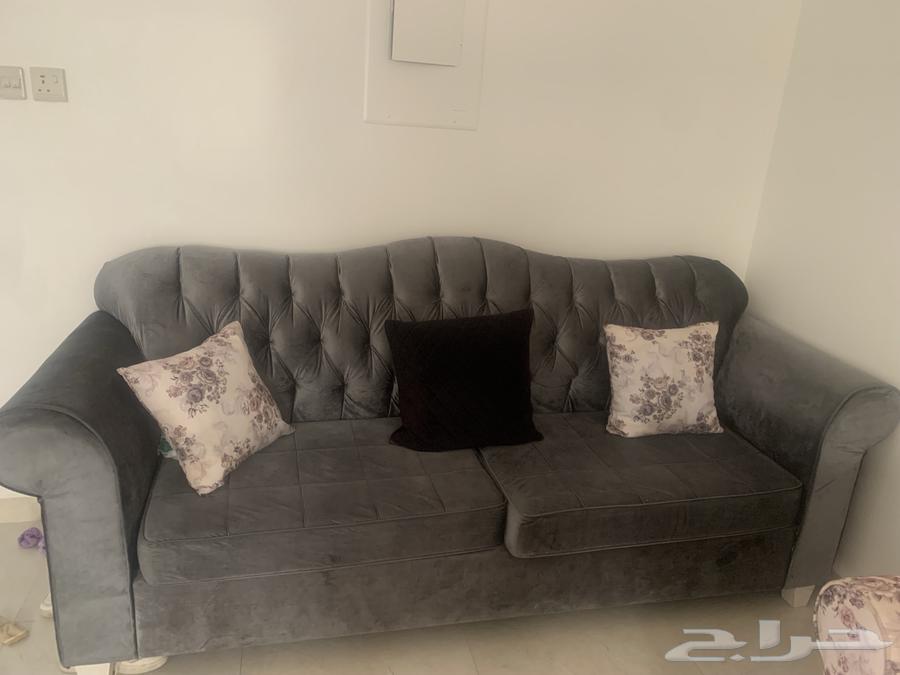 للببع 2 كنب و 2 كرسي نضاف جدا شبه جديد و سجادة64538850359041112