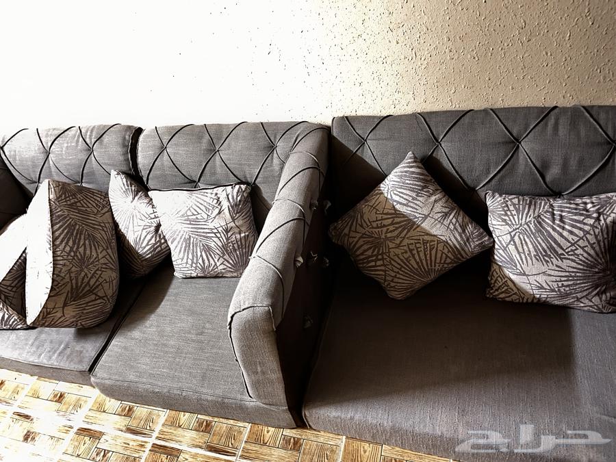 مجلس مستعمل نظيف.12 قطعة قماش . مع وسائد64535931069827110