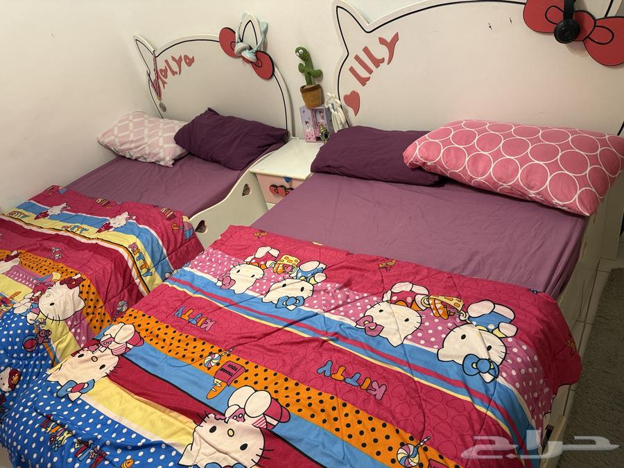 غرفة نوم اطفال عبارة عن 2 سرير 120 م وكومود ودولاب كبير 3 د64537156176131110