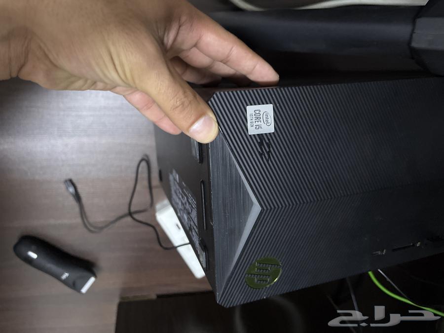 PC for sale with monitor and table64535624679041112