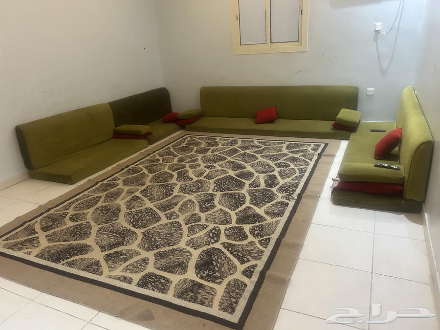 Floor seating with carpet64536641094146112