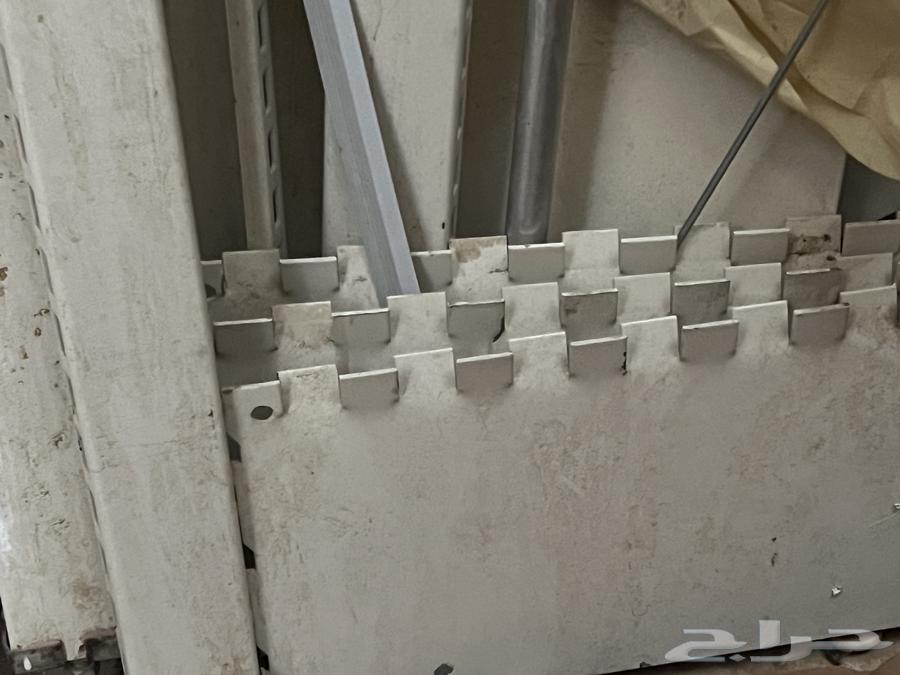 حديد للبيع وهي رفوف صالحه للاستخدام64541594131457112