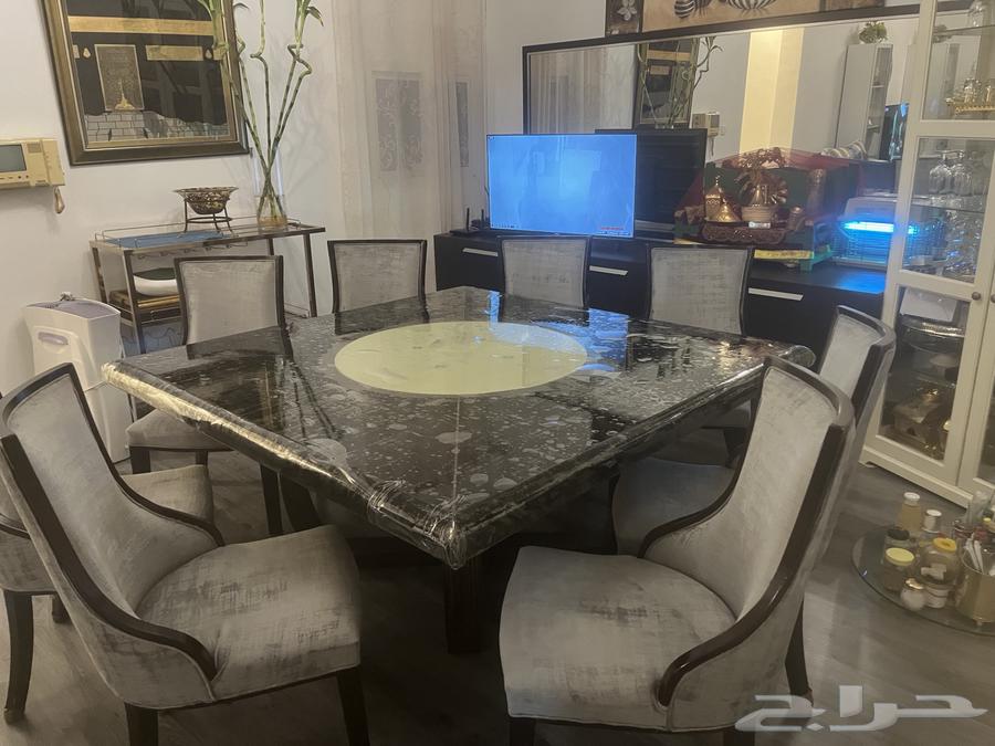 Square dining table64543577457154113