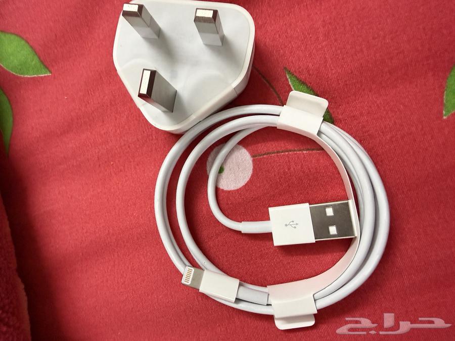 جرابات ايفون وسماعه وشاحن للبيع64542899123073112