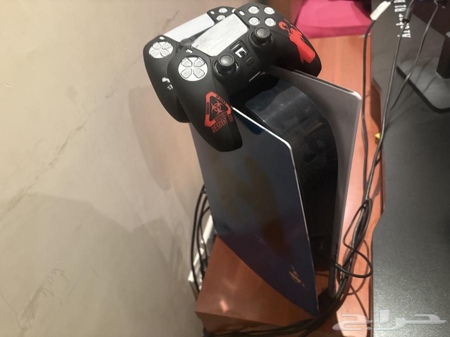 مستخدم و نضيف مع يدين و سته اشرطه و هديه سوني 4 مع يد5 sony64540337748737111