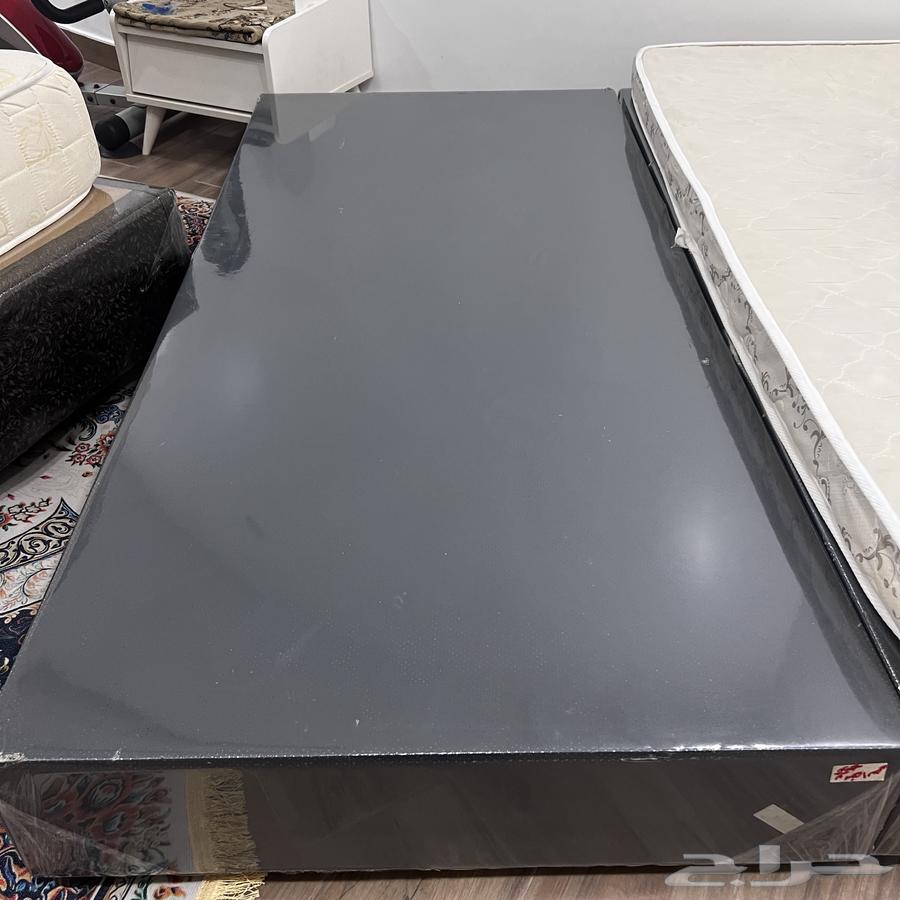 قاعدة خشبية لسرير نفرين64535652716546113