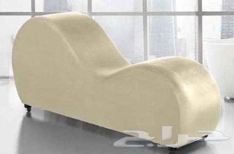 كنب شبه جديد وحدي فيه 25064535945331714110