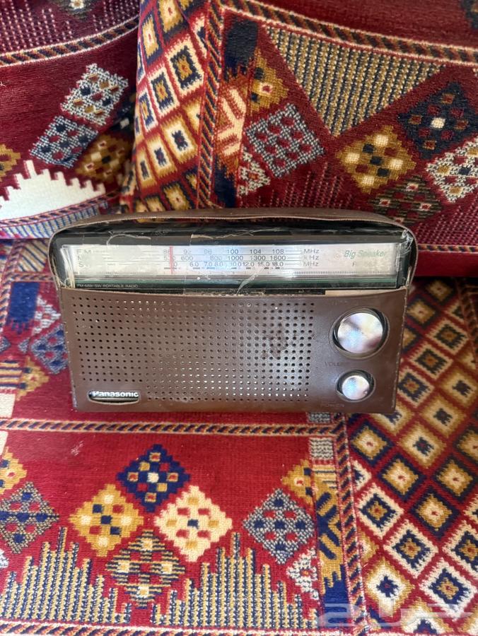 دلال رسلان وراديو ودلال تراثية64537924009090113