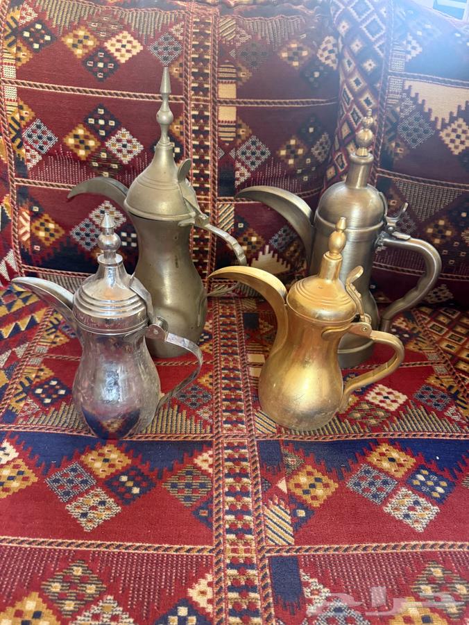 دلال رسلان وراديو ودلال تراثية64537924009090110