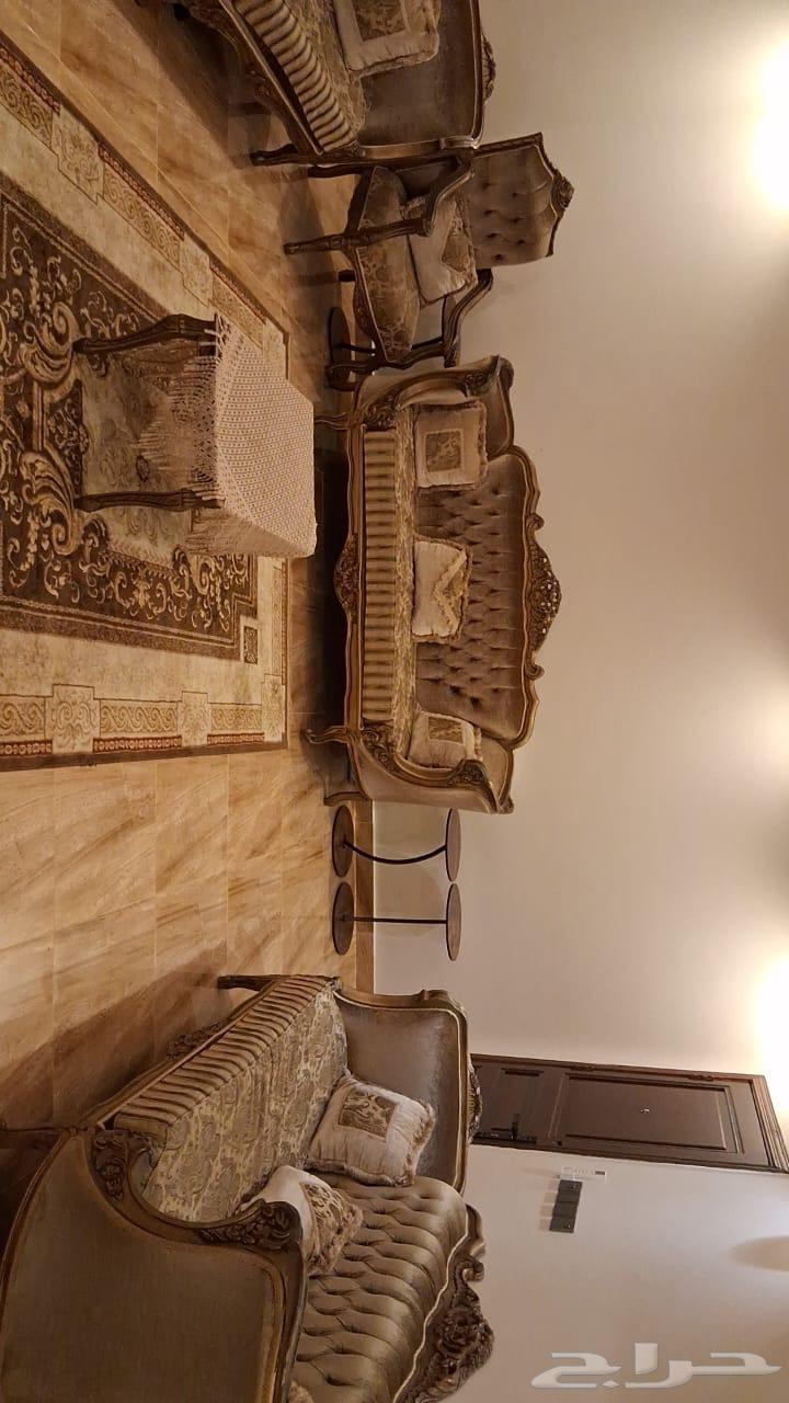 Complete sofa set with carpet, curtain, and entrance64539130311171112